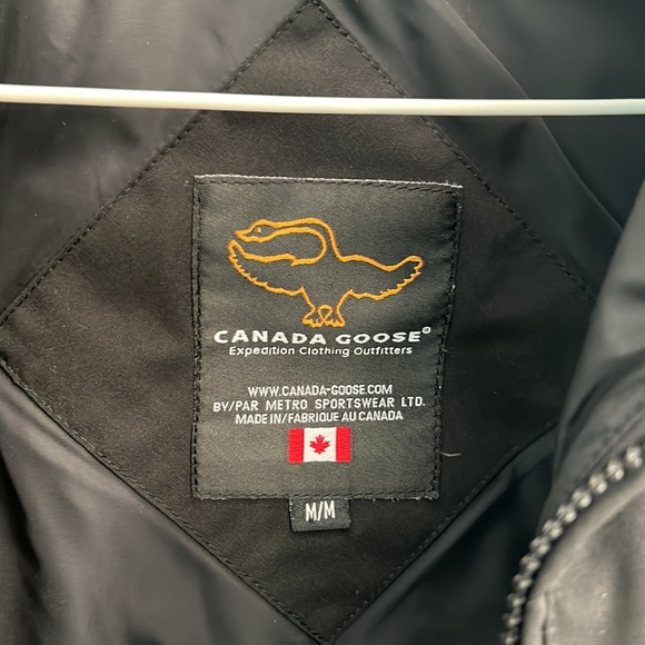 Canada Goose Vest - Picture 6 of 7